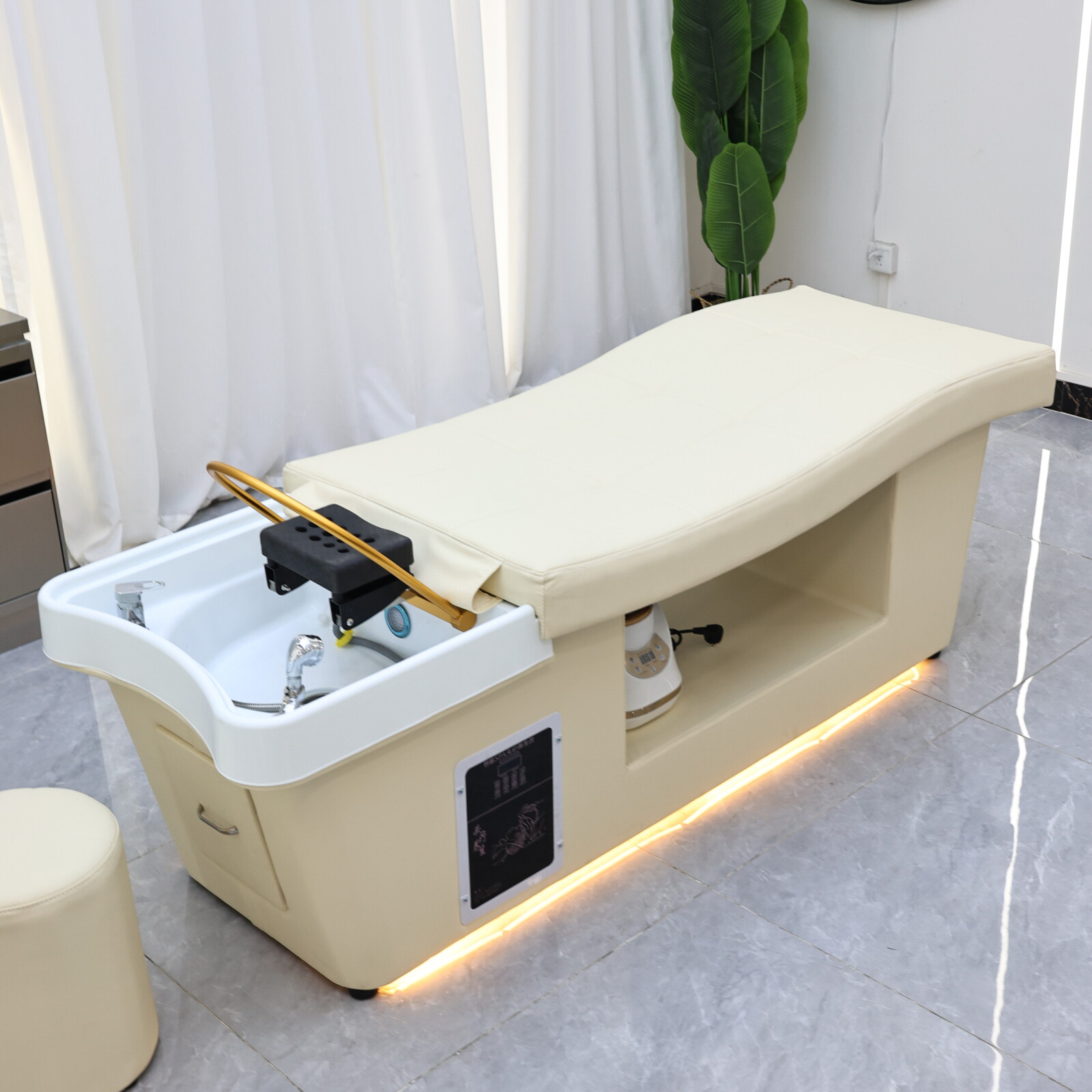 Stół do masażu XinSheng z funk – Spa Wellness Salon recenzja i cena